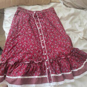 1970s Vintage Gunne Sax Red Floral Skirt